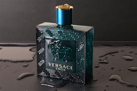 Versace parfum terbaik